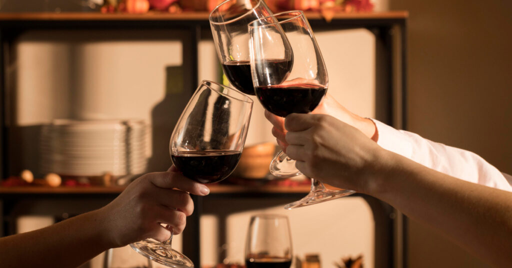 Cara Mudah Decanting Wine untuk Pemula agar Rasa Lebih Nikmat