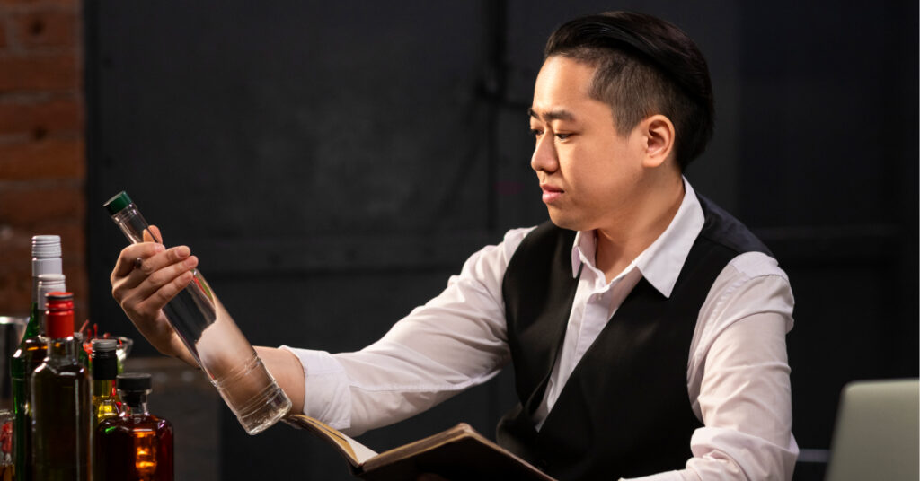 Apa Itu Sommelier? Kenali Peran dan Keahliannya!